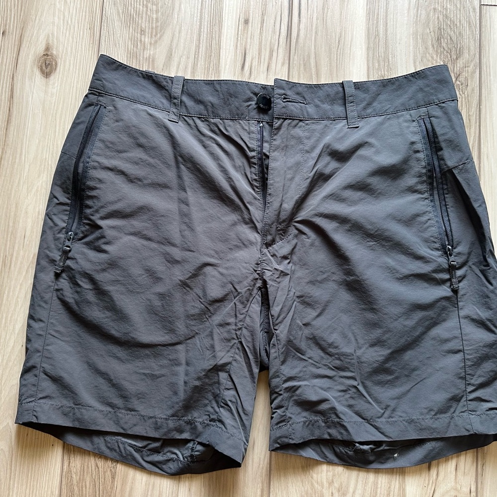 Mountain Hardwear Charcoal Flat Front Shorts